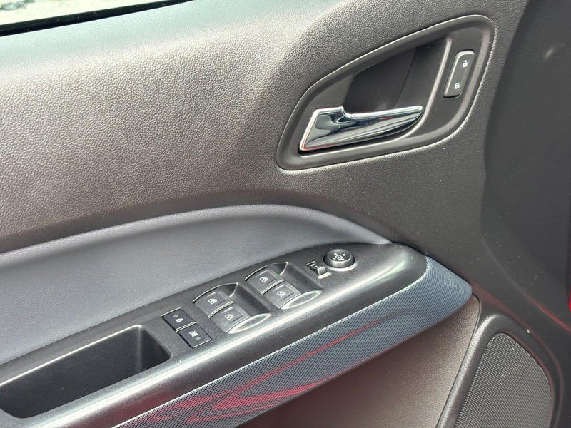 Used 2020 Chevrolet Colorado Z71 AWD/4WD image 18