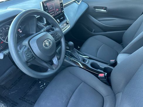 Used 2021 Toyota Corolla LE image 9
