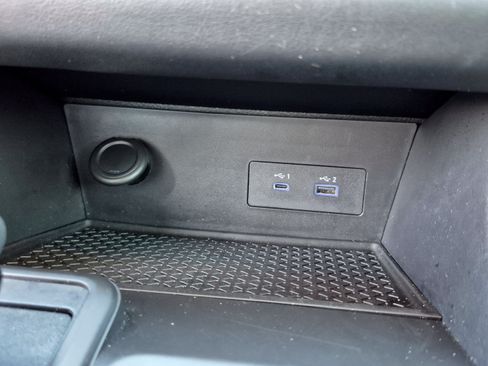 Certified 2025 Nissan Pathfinder S FWD image 28