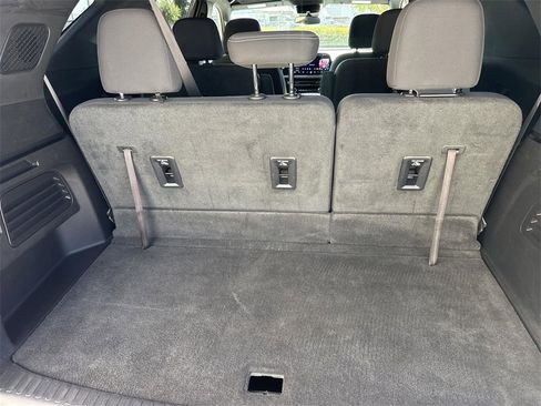 Used 2024 Chevrolet Traverse LT image 23