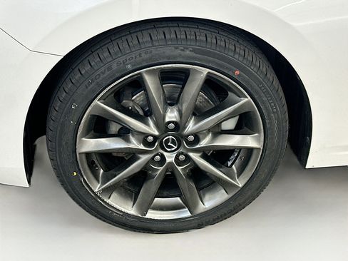 Used 2018 MAZDA MAZDA3 Touring FWD image 34