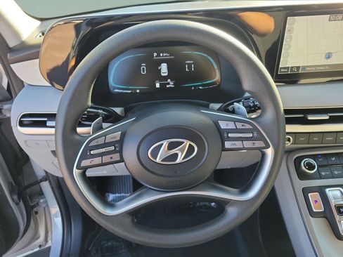Certified 2023 Hyundai Palisade SE image 20