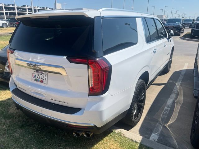 Used 2022 GMC Yukon XL Denali AWD/4WD image 4
