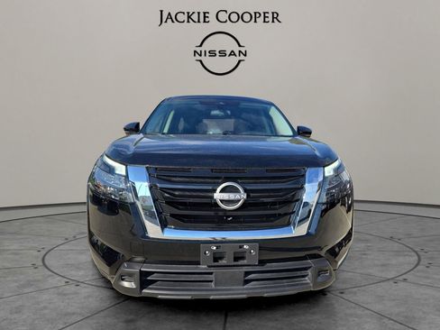 Certified 2024 Nissan Pathfinder SV image 8