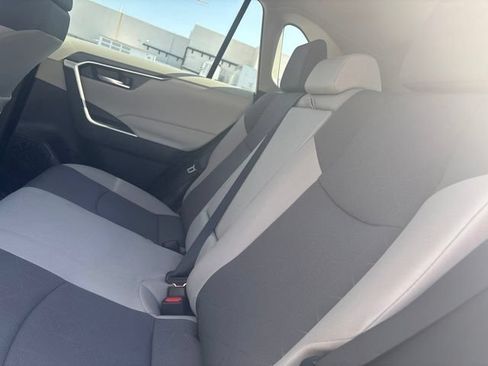 Used 2024 Toyota RAV4 XLE w/ Convenience Package FWD image 7