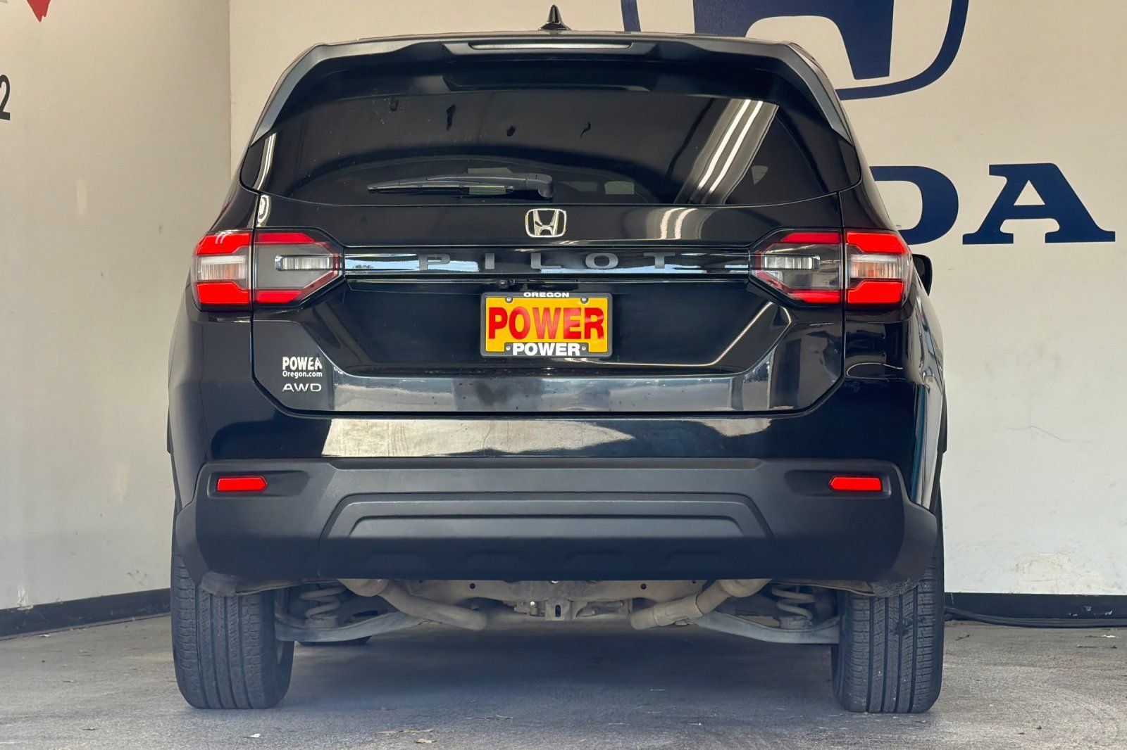 Used 2023 Honda Pilot LX image 4