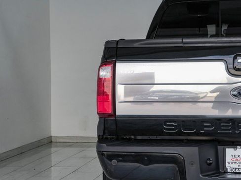 Used 2016 Ford F350 Platinum w/ Platinum Package AWD/4WD image 39