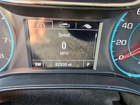 Used 2018 Chevrolet Cruze LS image 19