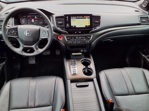 Used 2023 Honda Passport TrailSport image 4