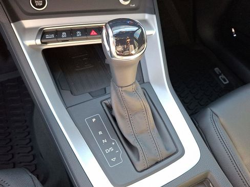 New 2025 Audi Q3 2.0T Premium image 10