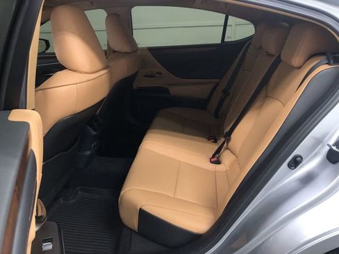 Used 2025 Lexus ES 350 w/ Premium Package image 26