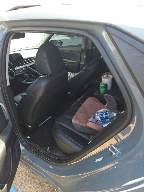 Used 2023 Hyundai Elantra Limited FWD image 10