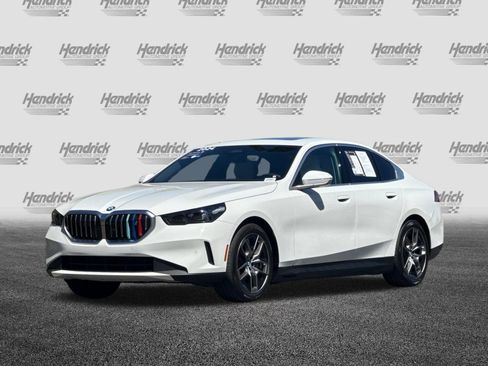 Used 2024 BMW i5 eDrive40i w/ Premium Package RWD image 9