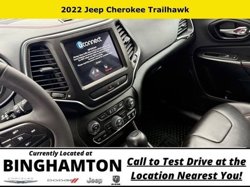 Used 2022 Jeep Cherokee Trailhawk AWD/4WD image 12