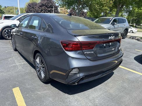 Used 2023 Kia Forte GT-Line w/ GT-Line Technology Package FWD image 3