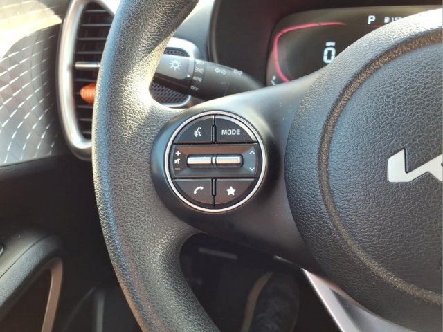 Used 2025 Kia Soul LX w/ LX Technology Package FWD image 21