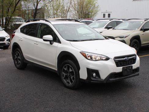 Used 2019 Subaru Crosstrek 2.0i Premium w/ Moonroof Package AWD/4WD image 3
