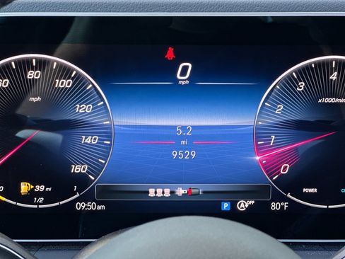 Certified 2026 Mercedes-Benz GLE 350 4MATIC image 32