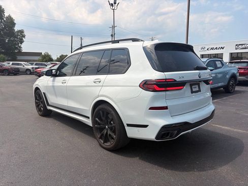 Used 2024 BMW X7 M60i AWD/4WD image 5
