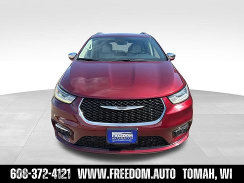 Used 2021 Chrysler Pacifica Limited w/ Premium & Safety Sphere Group AWD/4WD image 8
