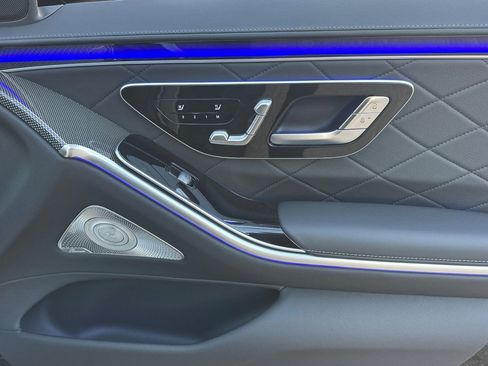 New 2025 Mercedes-Benz S 580 4MATIC Sedan image 32