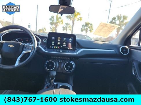 Used 2025 Chevrolet Blazer LT image 2