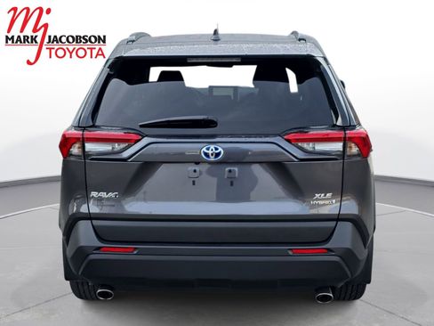 Used 2024 Toyota RAV4 XLE image 11