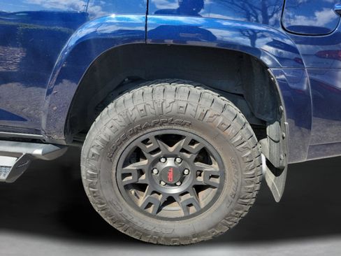 Used 2023 Toyota 4Runner SR5 Premium w/ Moonroof Package image 25