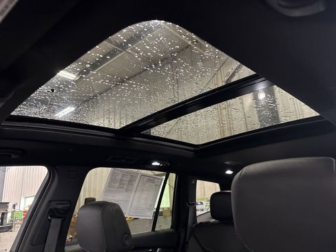 Used 2024 Cadillac XT6 Sport w/ LPO, Floor Liner Package AWD/4WD image 25
