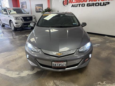 Used 2018 Chevrolet Volt LT image 2
