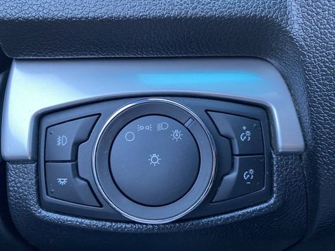 Used 2016 Ford Explorer XLT w/ Equipment Group 202A AWD/4WD image 43