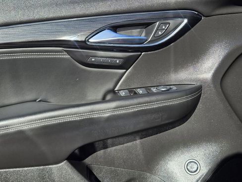 Used 2023 Buick Envision Essence image 22