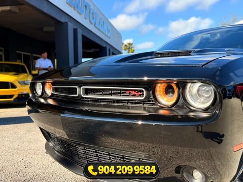 Used 2016 Dodge Challenger R/T Plus RWD image 9