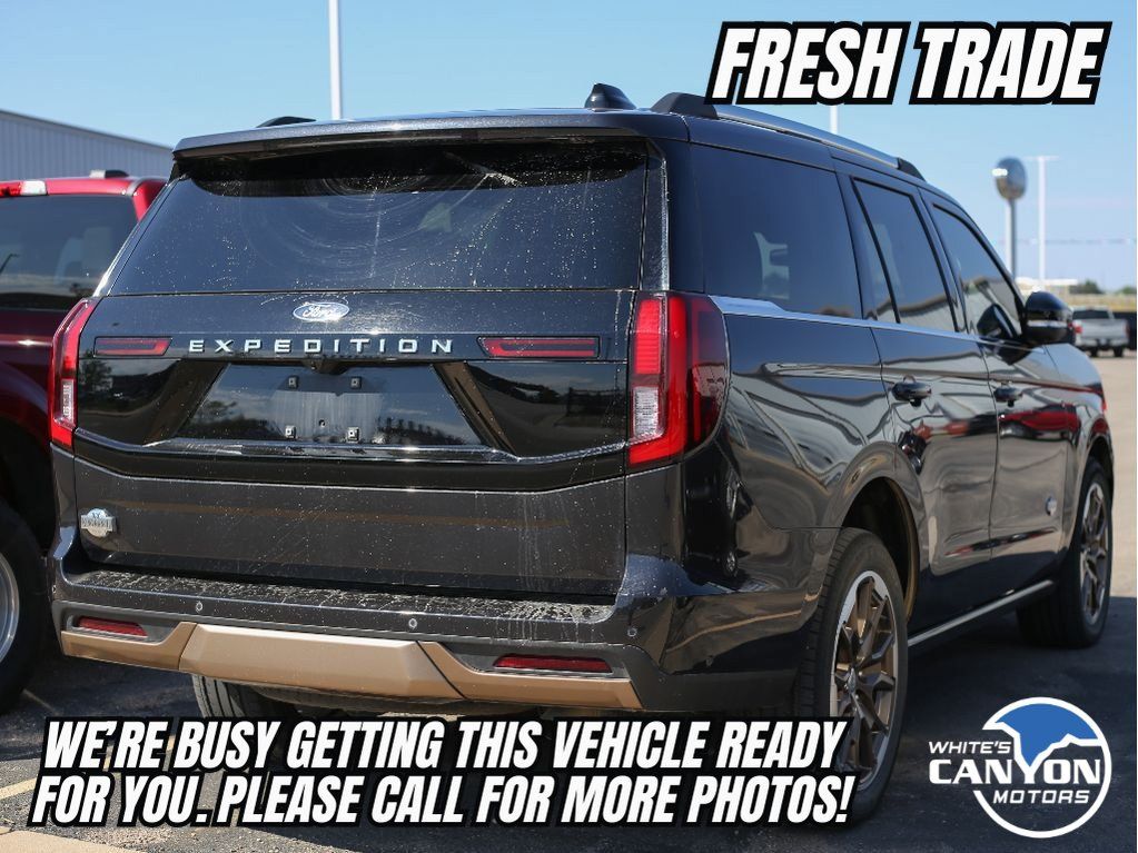 Used 2025 Ford Expedition King Ranch AWD/4WD image 4