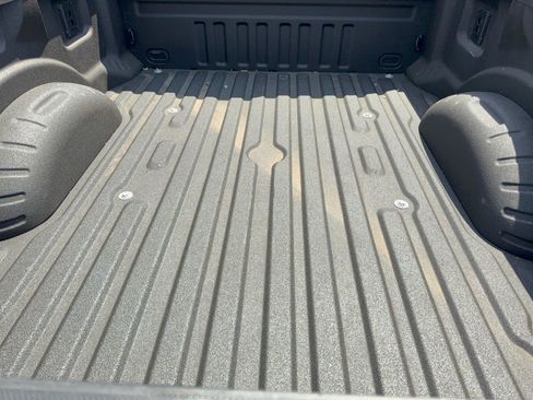 Used 2025 Ford F250 Lariat w/ Lariat Ultimate Package AWD/4WD image 28