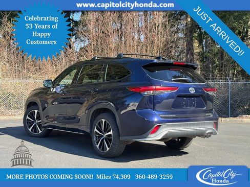 Used 2021 Toyota Highlander XSE image 2