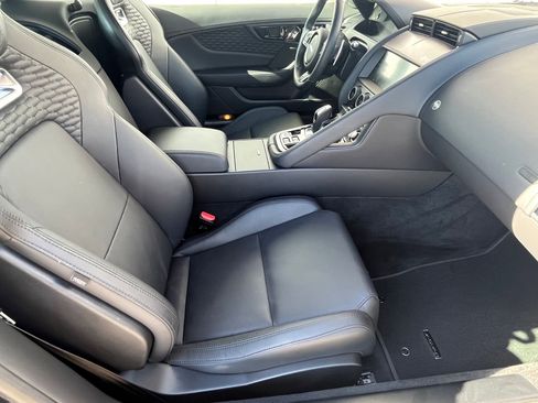 Used 2023 Jaguar F-TYPE R image 25