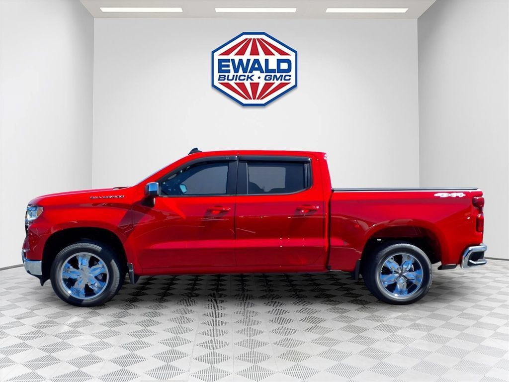 Used 2024 Chevrolet Silverado 1500 LT w/ LPO, Dark Essentials Package AWD/4WD image 5