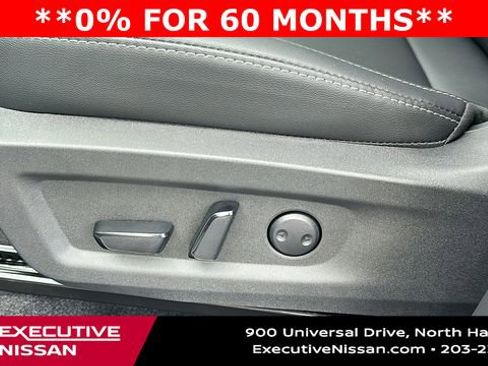 New 2025 Nissan Murano SL image 11