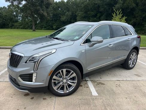 Used 2026 Cadillac XT5 Premium Luxury w/ Driver Assist Package FWD image 2