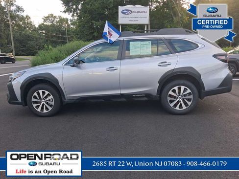 Used 2025 Subaru Outback AWD/4WD image 8