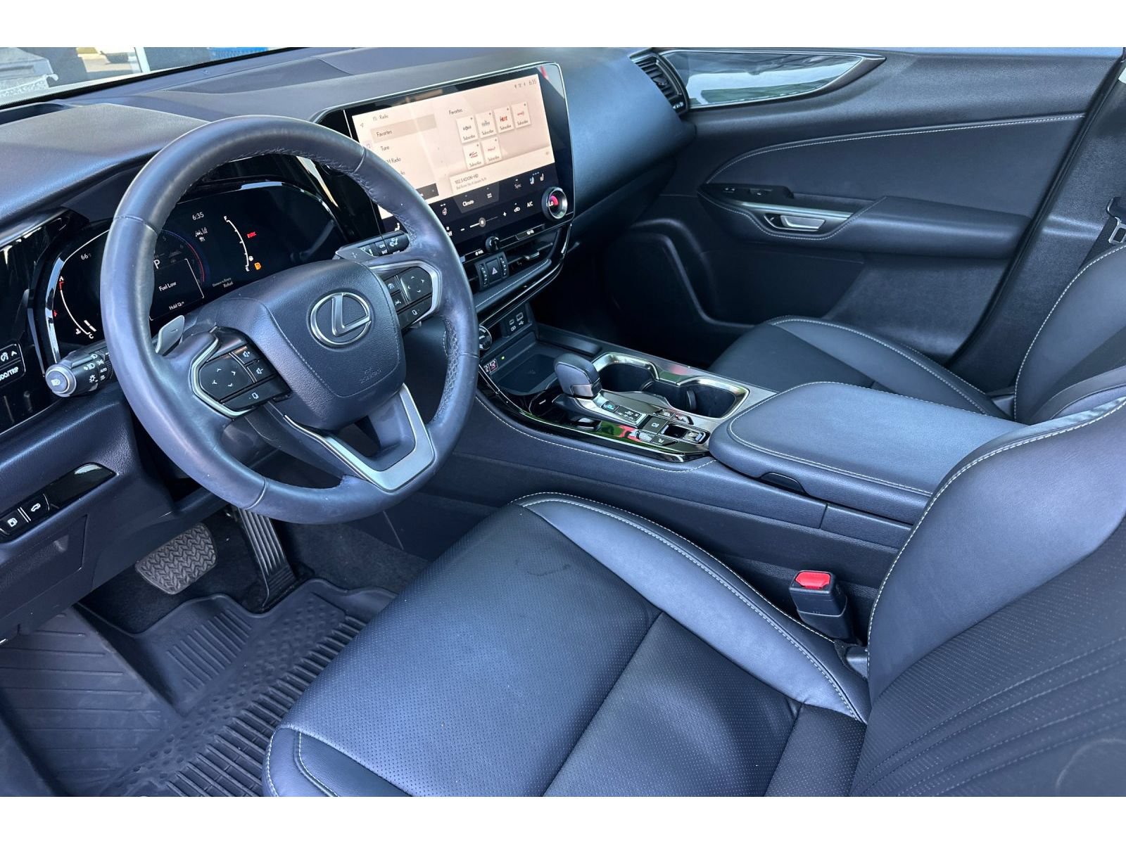 Used 2024 Lexus NX 350 AWD w/ Vision Package image 10