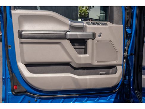 Used 2018 Ford F150 XLT w/ Equipment Group 302A Luxury AWD/4WD image 18