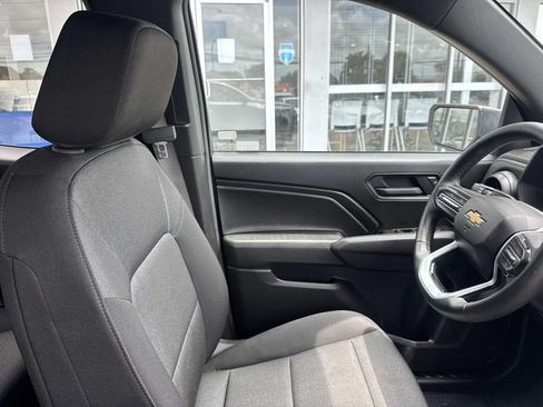 Used 2025 Chevrolet Colorado W/T w/ WT Custom Package RWD image 11