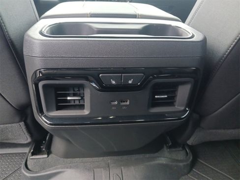 Used 2025 Chevrolet Silverado 1500 ZR2 w/ Technology Package image 24