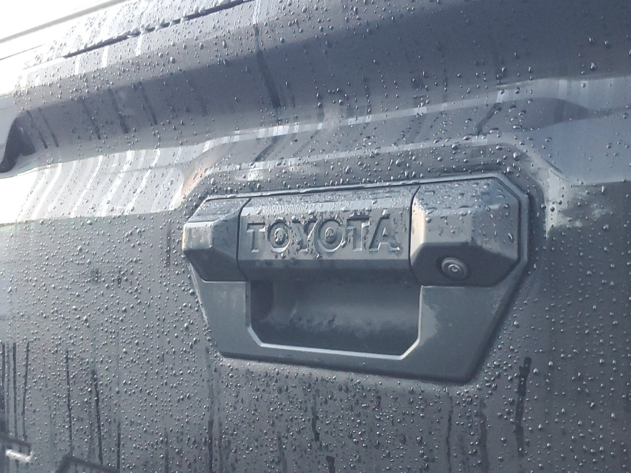 Used 2026 Toyota Tacoma SR5 AWD/4WD image 6