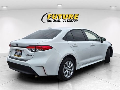 Used 2024 Toyota Corolla LE image 5