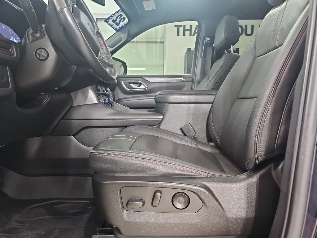 Used 2022 Chevrolet Tahoe RST w/ Luxury Package AWD/4WD image 37