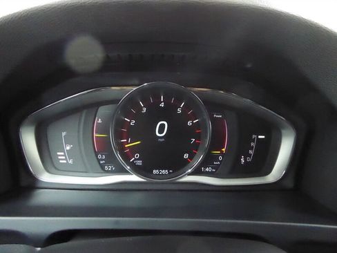 Used 2015 Volvo V60 T5 Cross Country w/ Convenience Package image 12
