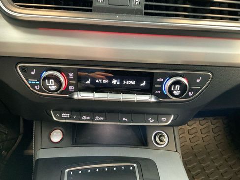 Used 2018 Audi SQ5 Prestige AWD/4WD image 21